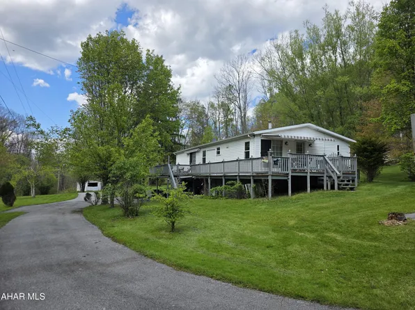 432 Black Snake Rd, Dysart, PA 16636