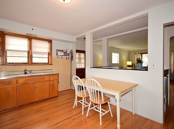 4th image of 7655 N Harlem Ave
