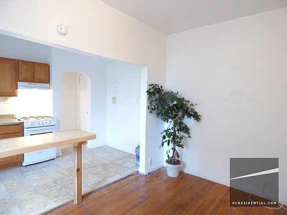 4th image of 720 Degraw St #Two