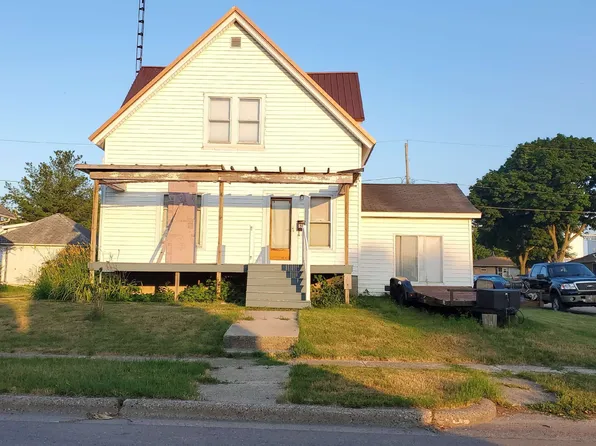 521 Madison St, Cuba City, WI 53807