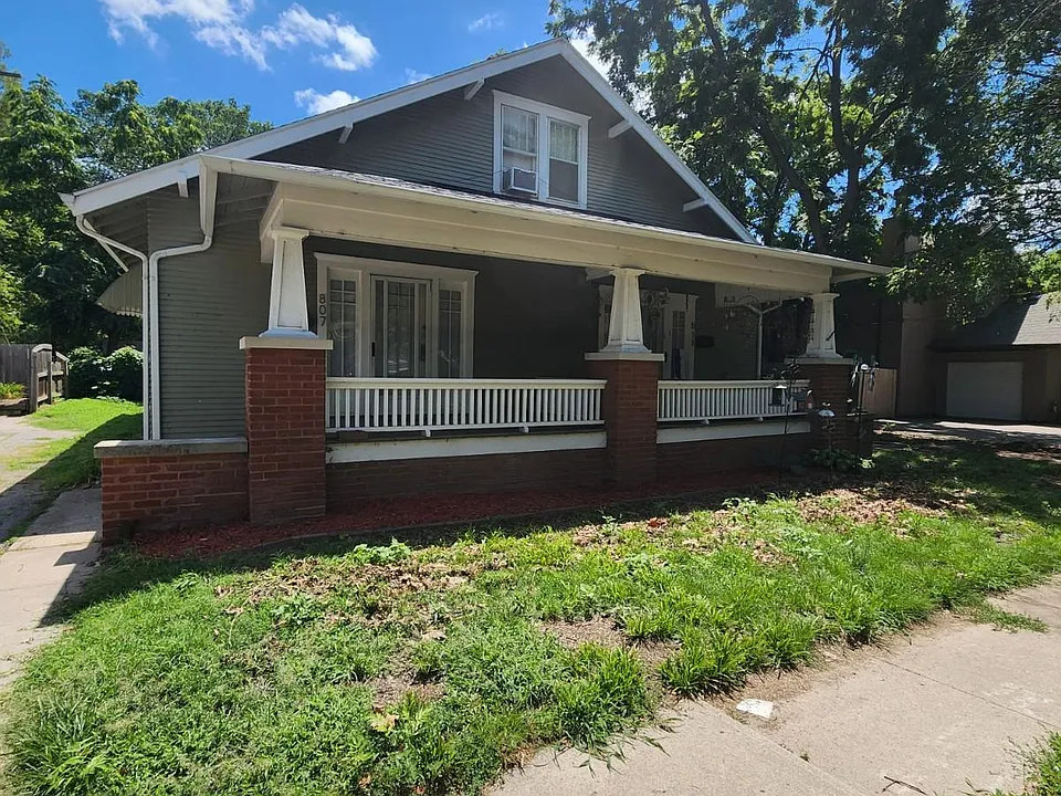 807 W Franklin St #807