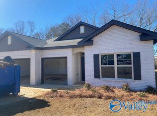 14079 New Castle Dr, Athens, AL 35613