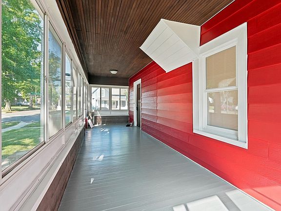 5th image of 314 W Gale St