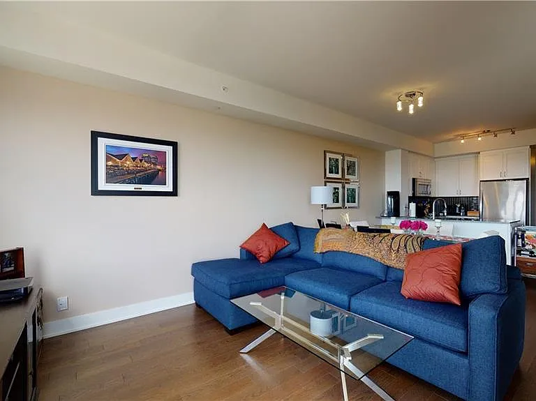 1035 Bank St #1501 — Photo 11