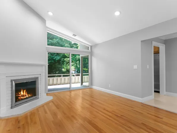 107 Southport Woods Drive #107, Fairfield, CT 06890