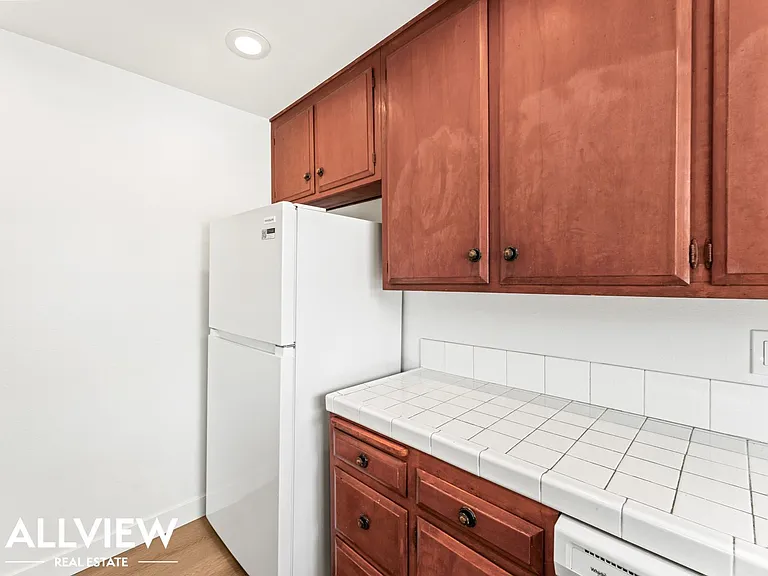 16682 Bartlett Ln — Photo 10