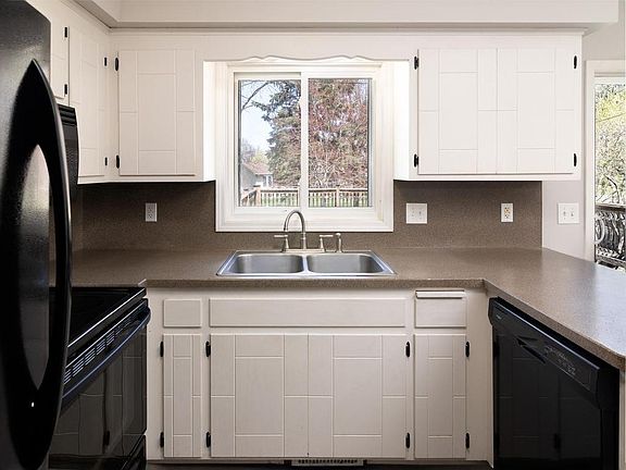 5th image of 1743 Presidential Ln