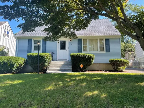 132 Oakleaf Street, Bridgeport, CT 06606