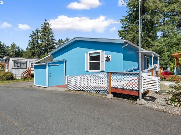1920 Shorepines Dr, Coos Bay, OR 97420