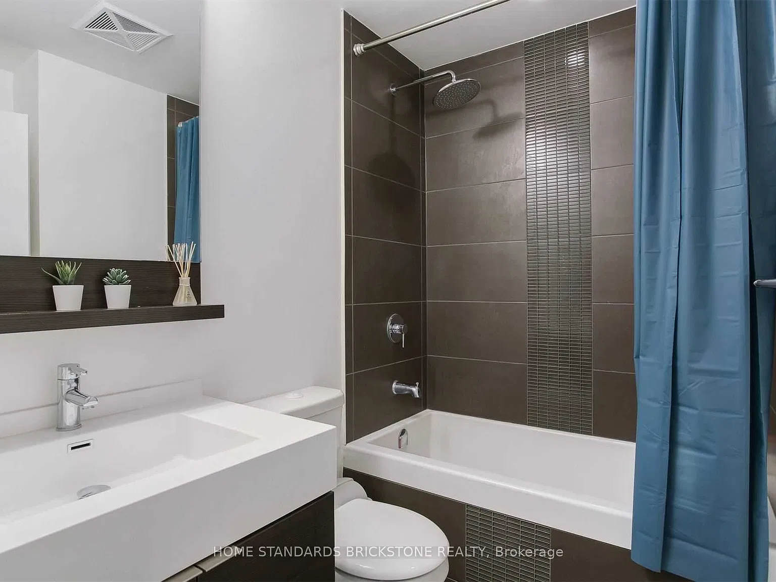1 bed, $2,400 — Photo 4