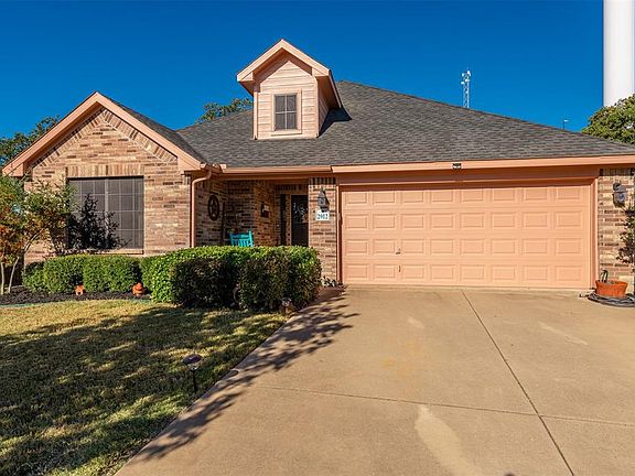 2nd image of 2912 Greenway Dr