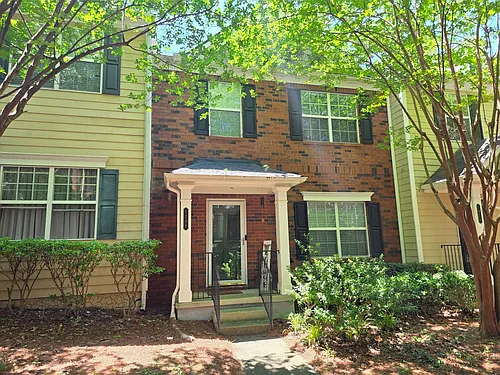 1208 Charleston Ct Photo 1