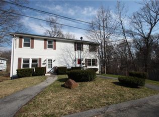 12 Elton St, Worcester, MA 01604