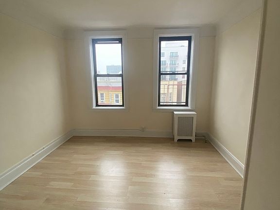 5th image of 34-20 34th St Floor 3