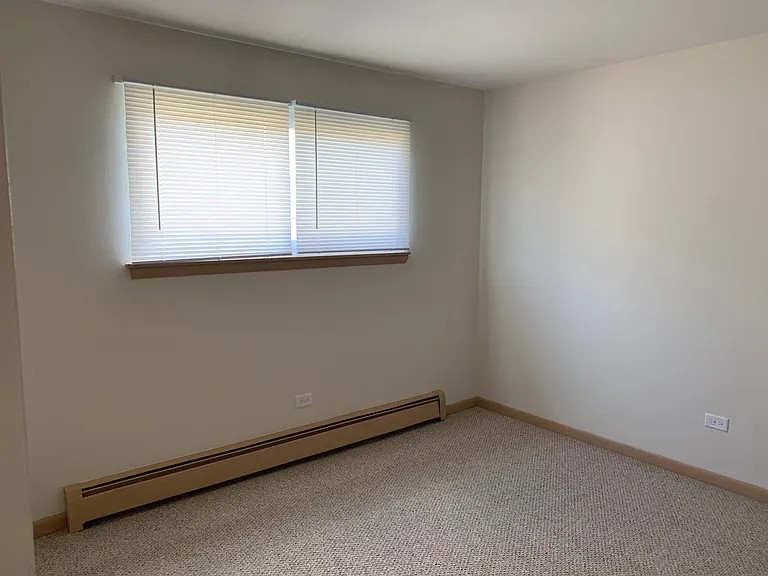 516 Schroeder Ave — Photo 7
