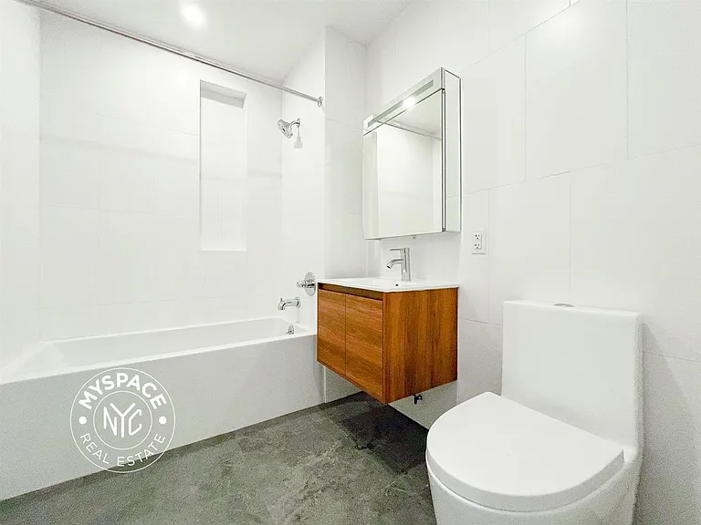280 Meeker Ave #907 — Photo 3