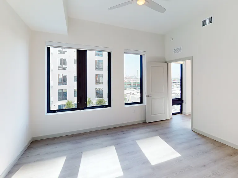 101 N Meridian — Photo 134