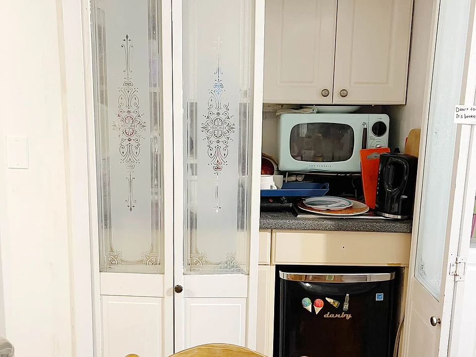 1st image of 304 E 41st St APT 1303