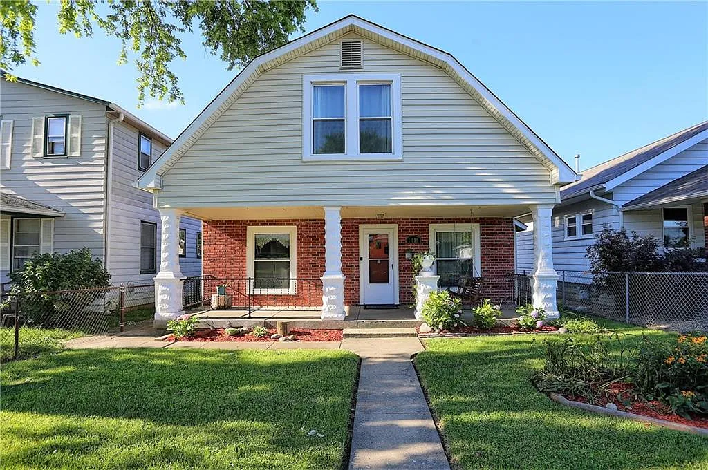 1411 Comer Ave photo 1