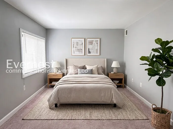 2 bed, 1.0 bath, 936 sqft, $1,495 — Photo 3