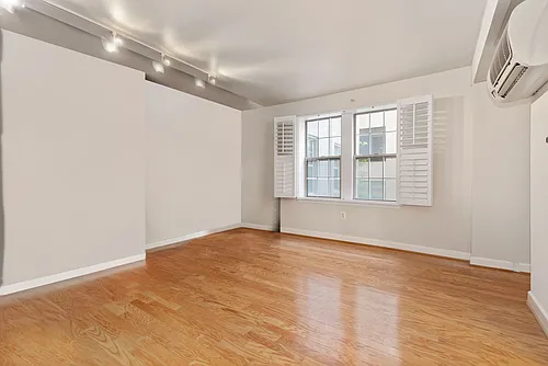 1314 Massachusetts Ave NW #308 Photo 1