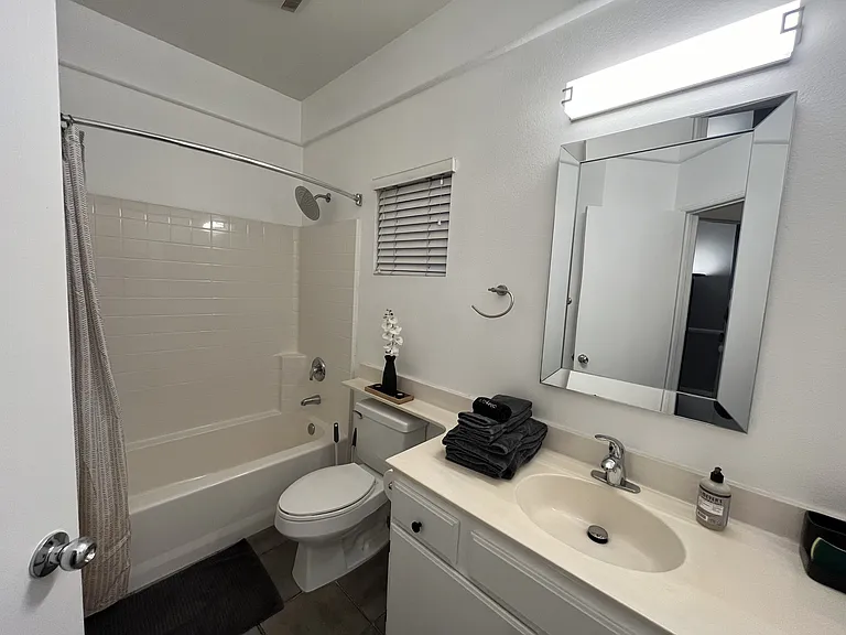15860 Alisa Viejo Ct — Photo 18
