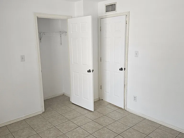 234 Adcock Rd #G — Photo 4