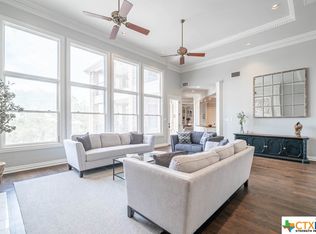 712 Willow Ridge Dr, San Marcos, TX 78666
