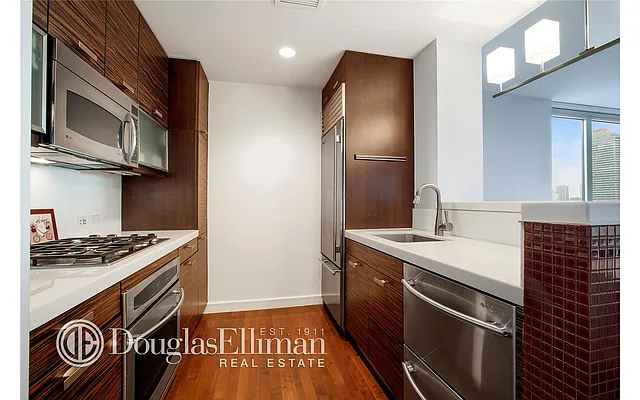Rented by Douglas Elliman | media 24