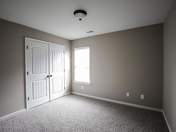 3rd image of 7924 Silverbell St