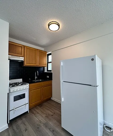 109-15 37th Ave #12A — Photo 2
