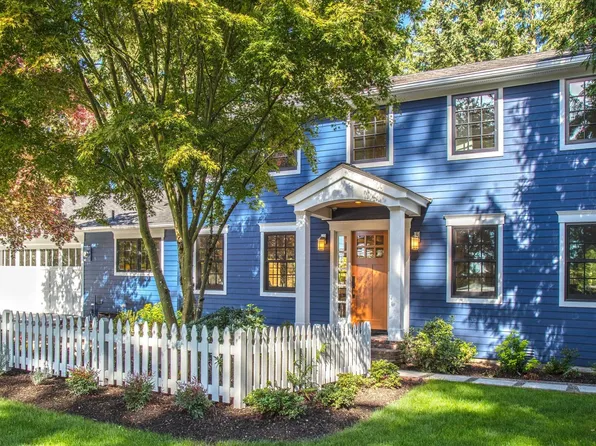 7416 NE 122nd St, Kirkland, WA 98034