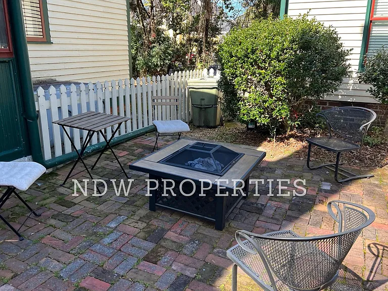 600 Nash St NE — Photo 17