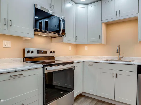 3030 Breckenridge Ln APT 308, Louisville, KY 40220