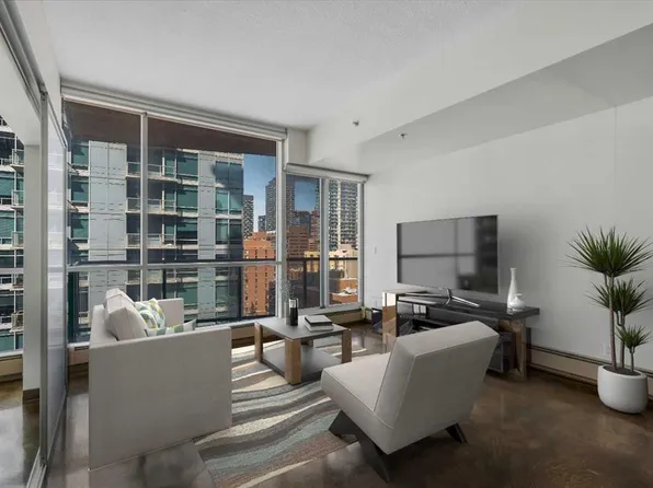 135 13th Ave SW #1106, Calgary, AB T2R 0W8