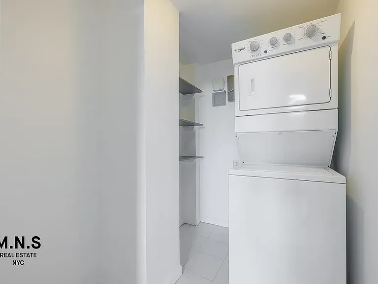 423 Ocean Pkwy #6A — Photo 8