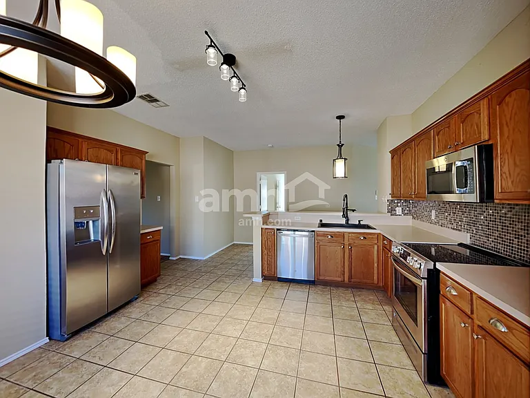 3999 Freedom Ln — Photo 4