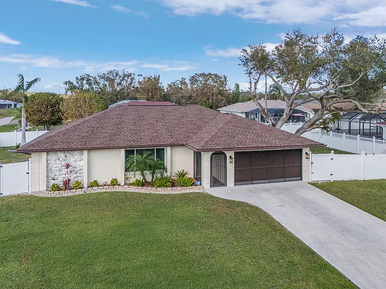 21442 Bancroft Ave — Photo 26