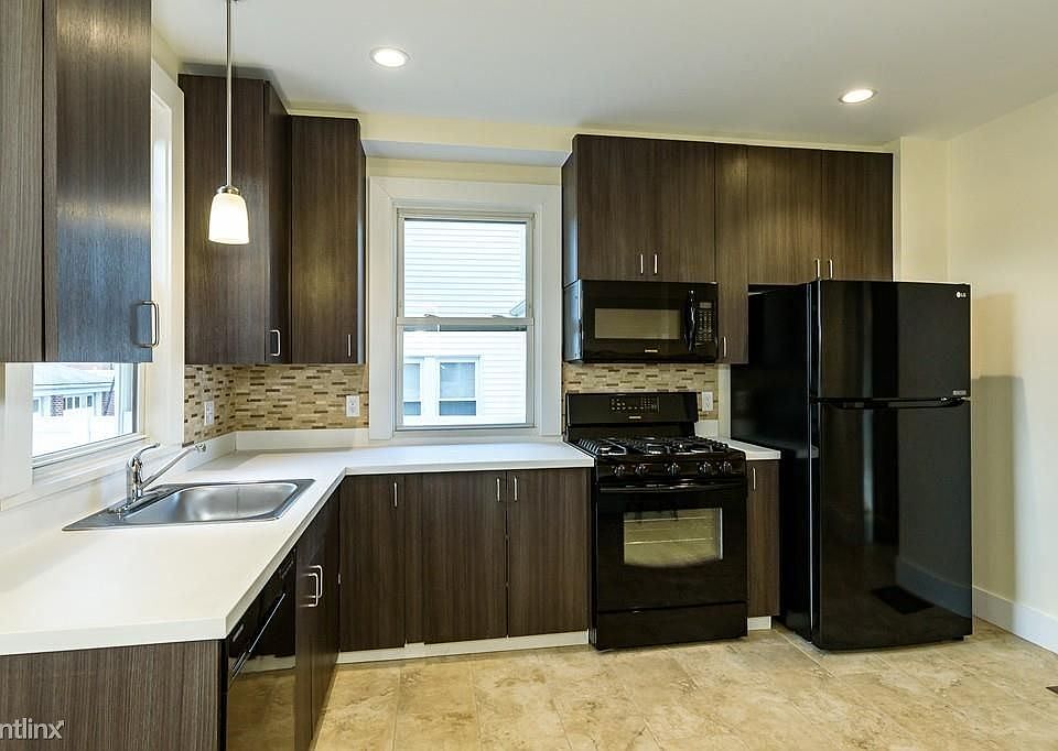 29 Bentley St. #SF Boston Shared Unit Photo 2