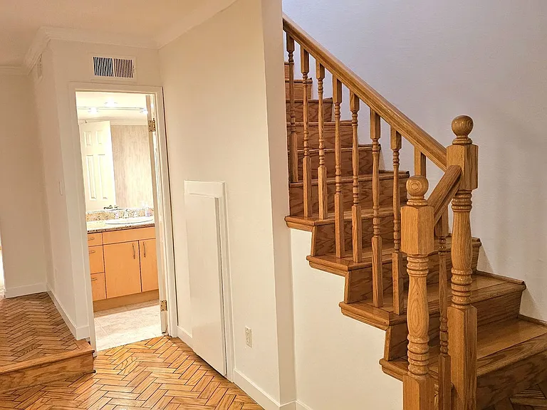 4216 Ethel Ave #7 — Photo 5