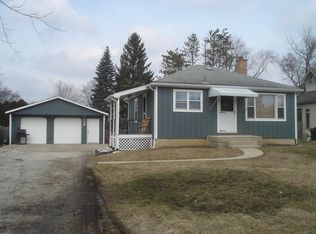 306 Holly Ave, Darien, IL 60561