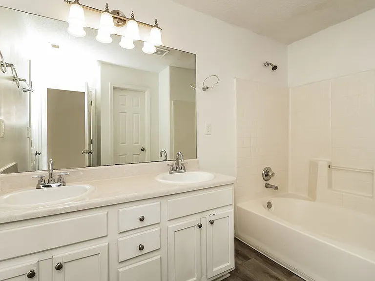 109 Saint Ann St — Photo 13