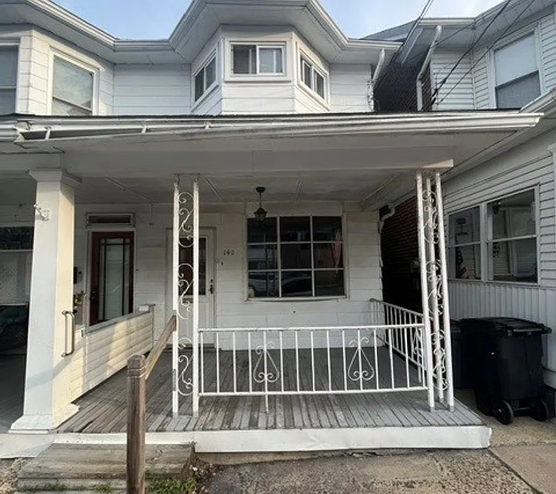 141 W Abbott St