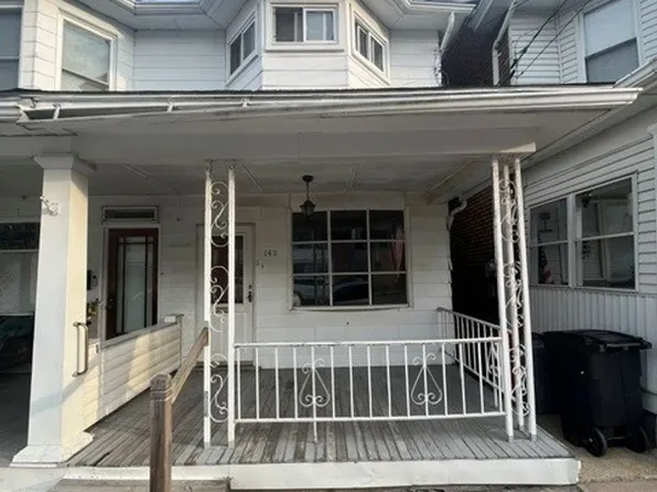 141 W Abbott St, Lansford, PA 18232