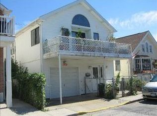 96 Wisconsin St, Long Beach, NY 11561
