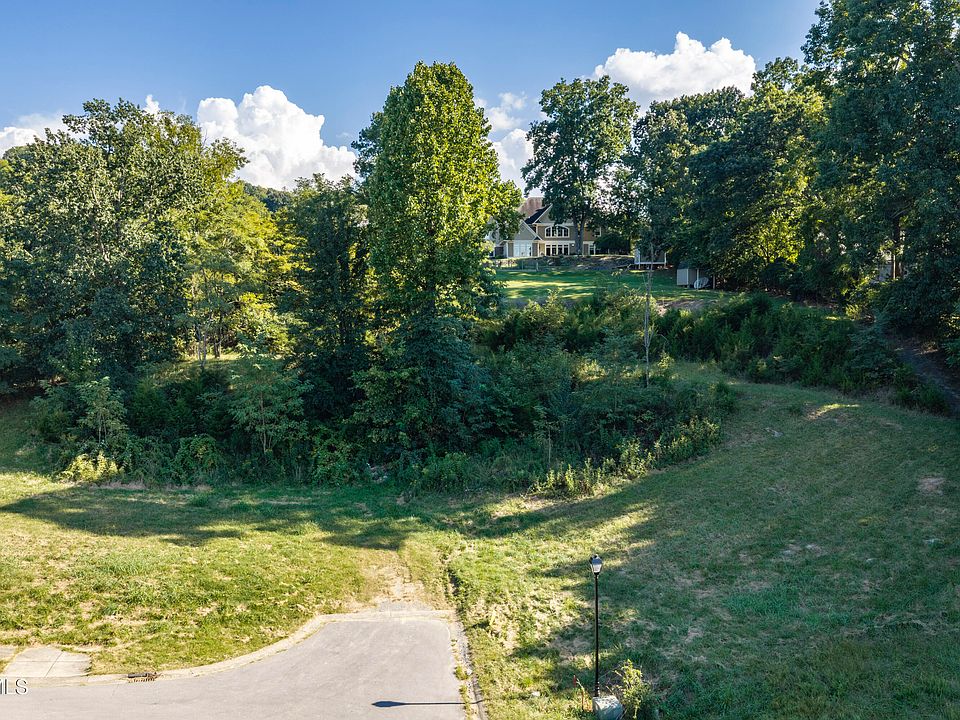1st image of 479 Lake Approach Dr