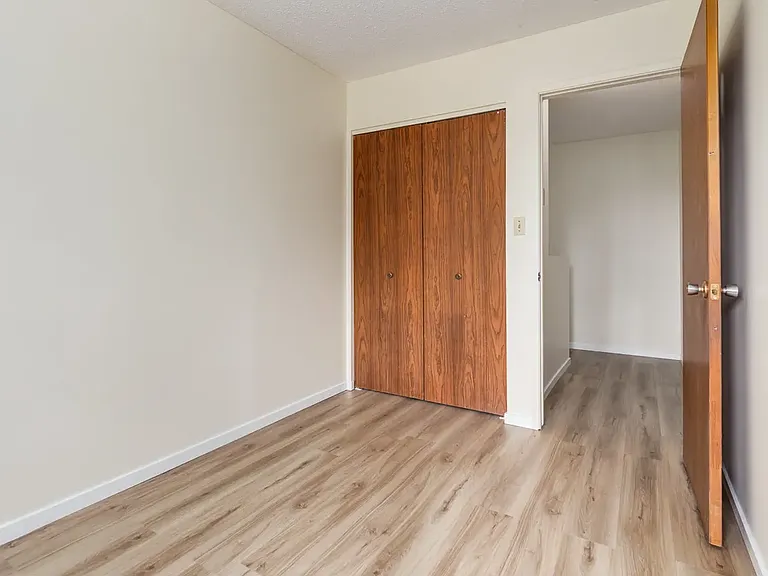 10500 45th Ave NW — Photo 38