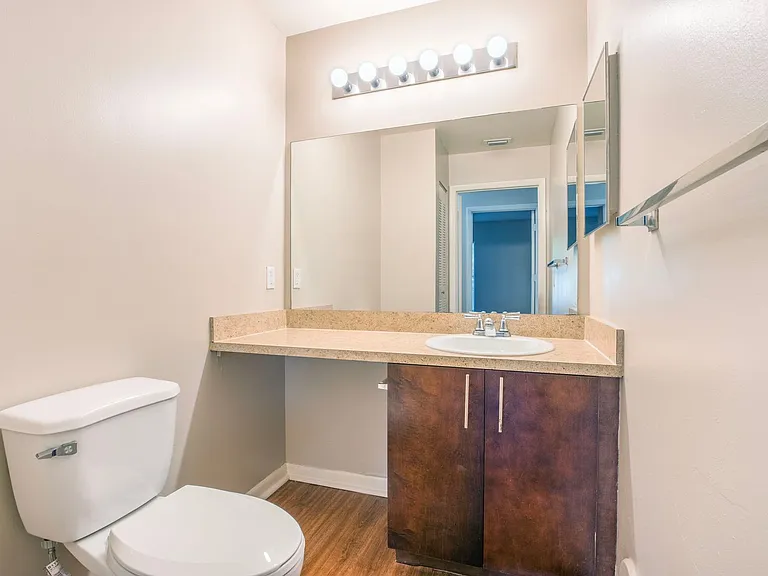 CORAL FALLS APARTMENTS — Photo 37
