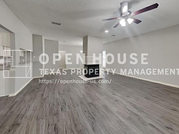 3rd image of 18138 Garden Manor Dr