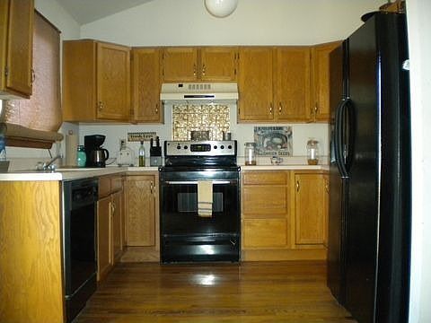 Kitchen with newer appliances